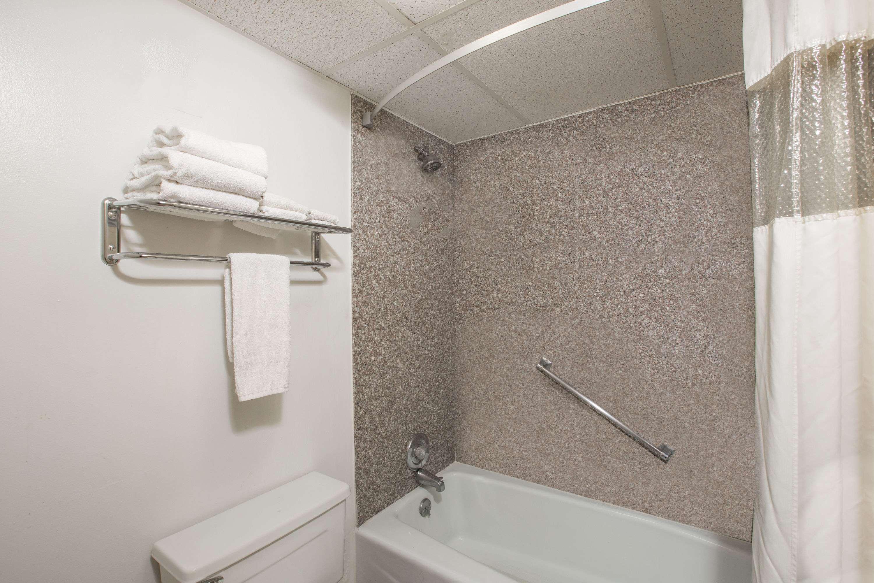 Travelodge By Wyndham Great Bend Exterior foto