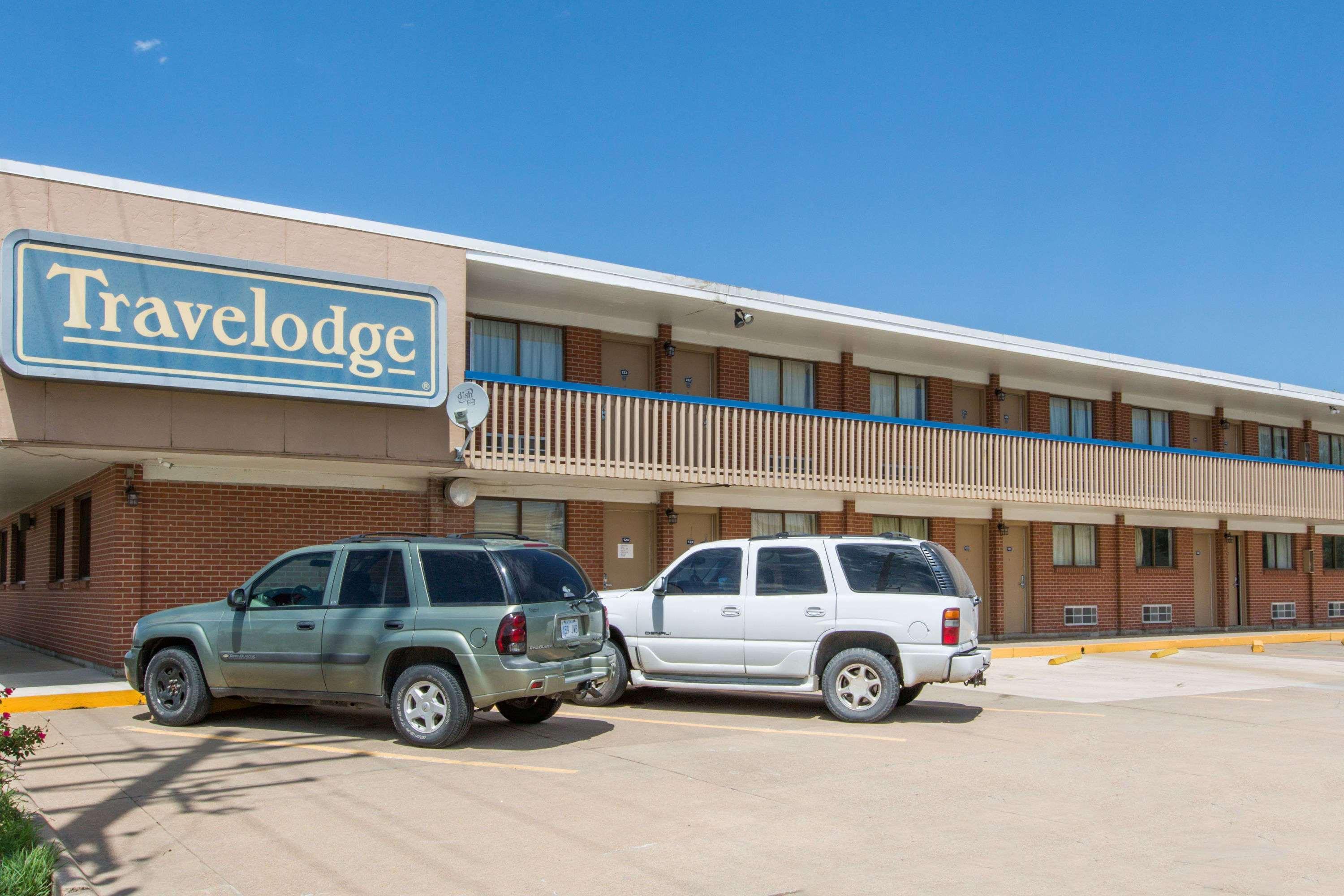 Travelodge By Wyndham Great Bend Exterior foto